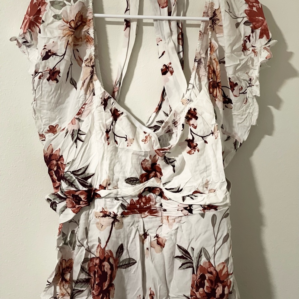 SHEIN White Floral Ruffle V-Neck Camisole with Rust Blooms